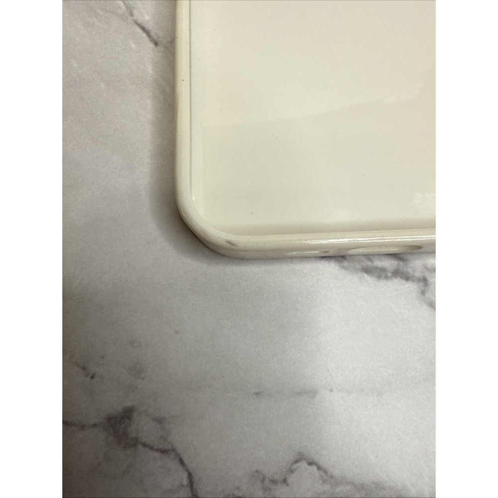 Casely Palermo Dippin Daisy's Case- iPhone 15 - Picture 4 of 4